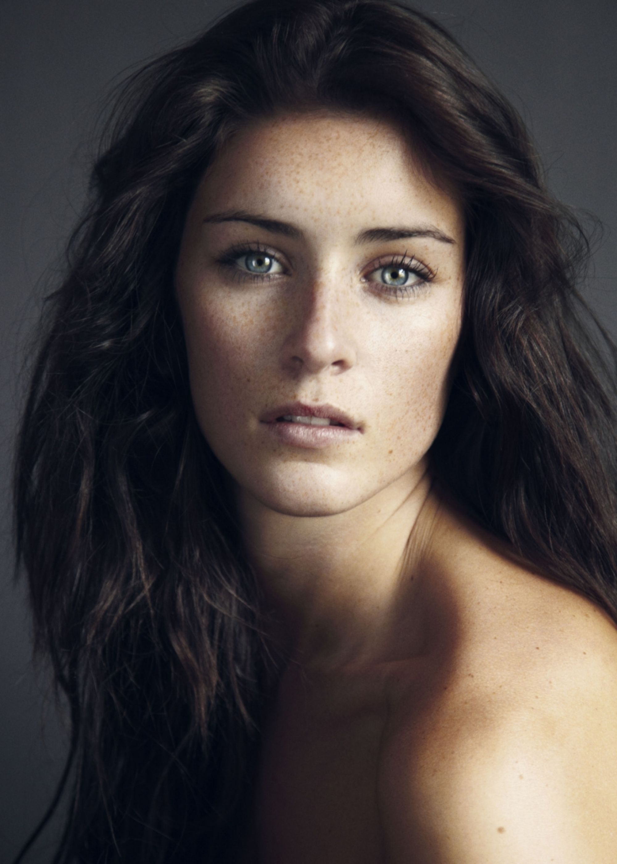 Lucy jones forra. Lucie jones. Lucie jones miss. Lucy jones hlb. Lucie jones never give up on you.